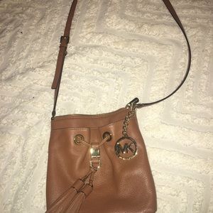 AUTHENTIC. MICHAEL KORS pocketbook.  Camel color-